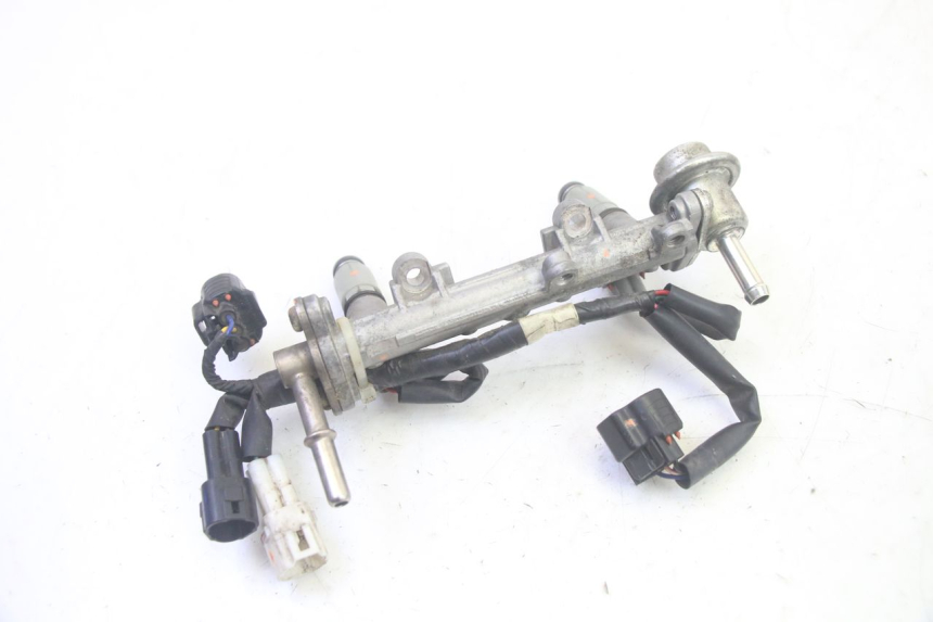 photo de FUEL INJECTOR YAMAHA TDM ABS 900 (2002 - 2014) - Alternative perspective
