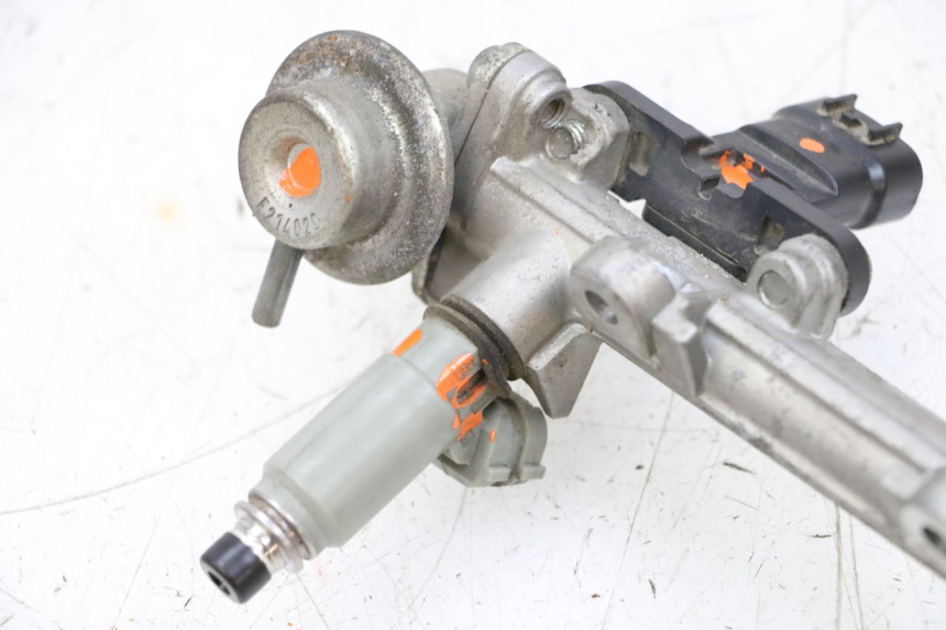 photo de FUEL INJECTOR YAMAHA TDM ABS 900 (2002 - 2014) - Fixing points details