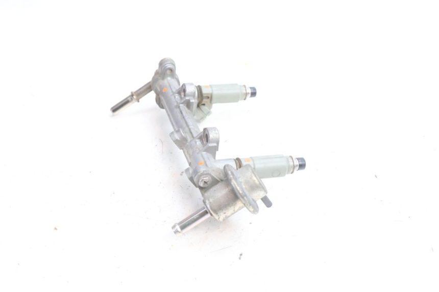 photo de FUEL INJECTOR YAMAHA TDM ABS 900 (2002 - 2014) - Fixing points details