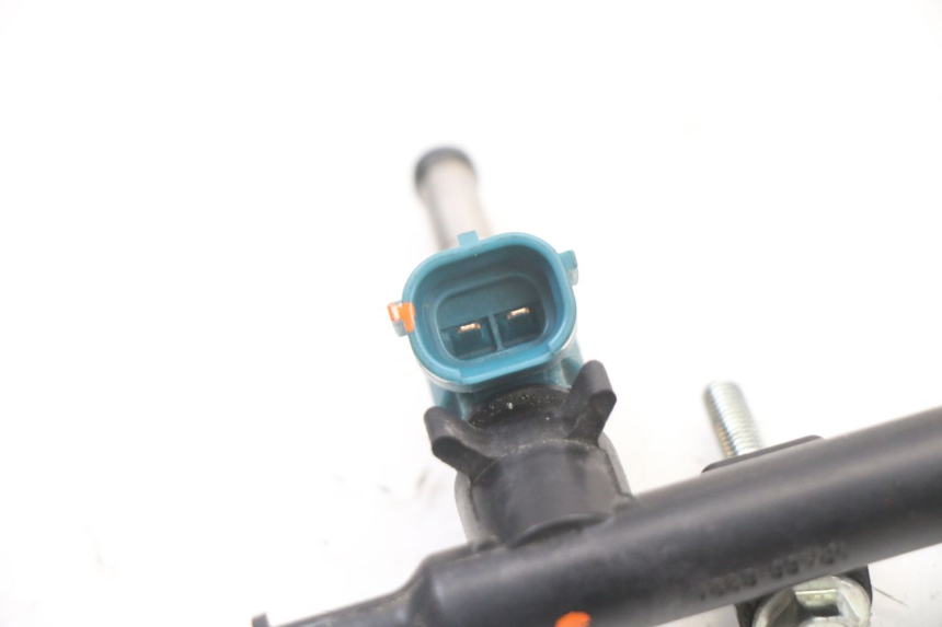 photo de FUEL INJECTOR YAMAHA TRACER 7 700 (2020 - 2024) - Alternative perspective