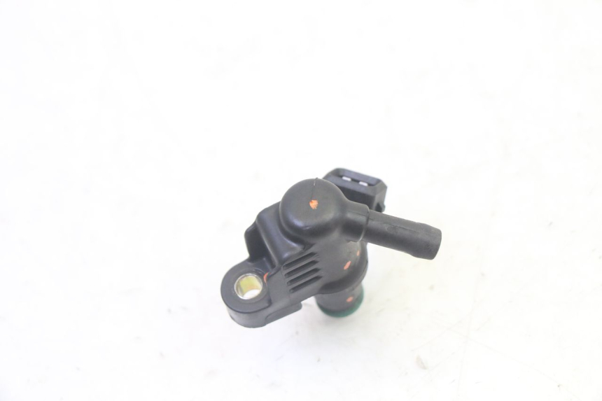 photo de FUEL INJECTOR PEUGEOT TWEET PRO EFI 4T 50 (2021 - 2022) - Zoom on usage condition