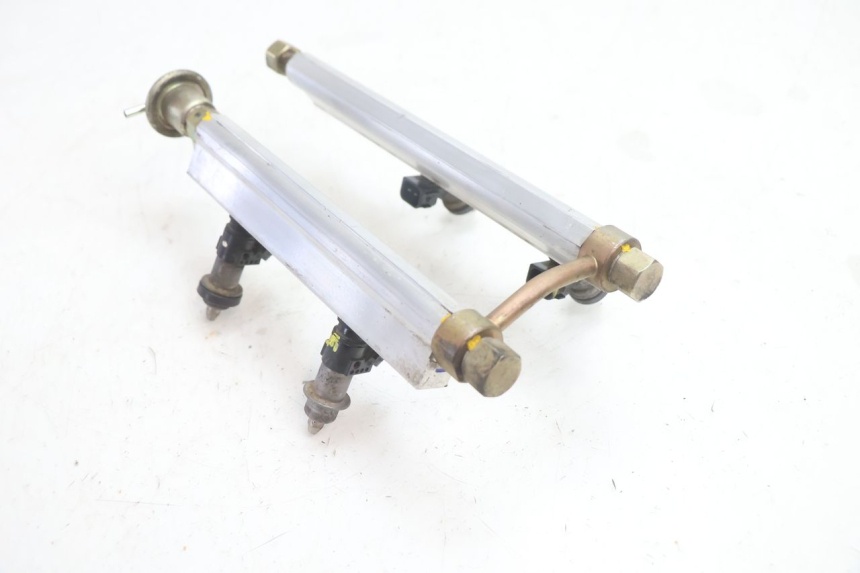 photo de FUEL INJECTOR HONDA VFR FI RC46 800 (1998 - 2001) - Zoom on usage condition