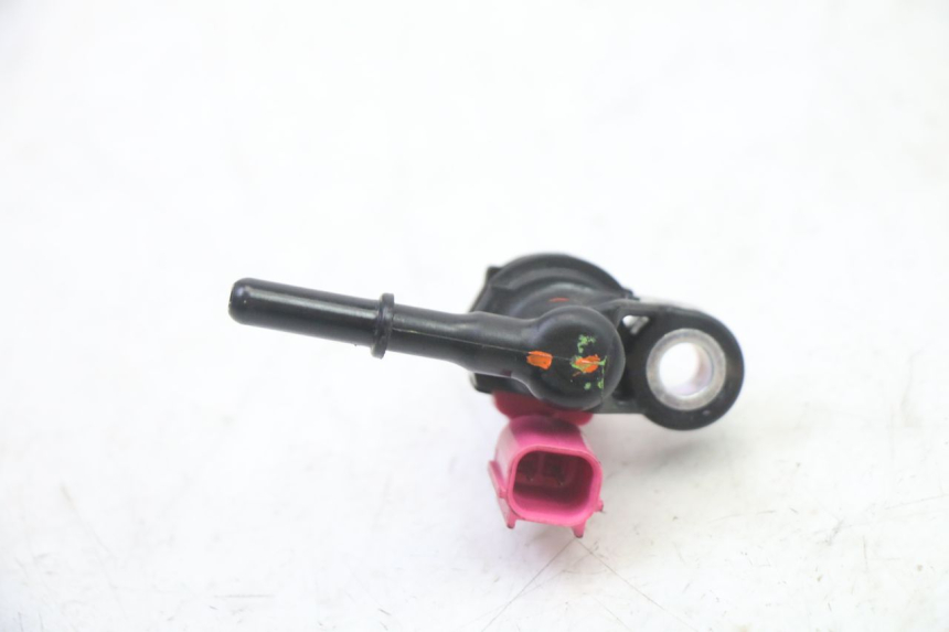 photo de FUEL INJECTOR YAMAHA XMAX X-MAX 125 (2021 - 2025) - Alternative perspective