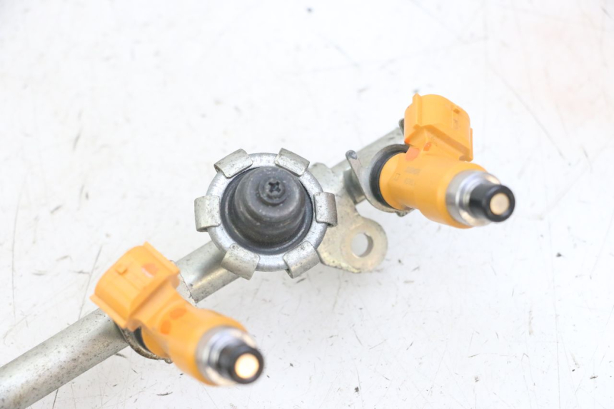 photo de FUEL INJECTOR YAMAHA XJ6 ABS 600 (2008 - 2016) - Component detail