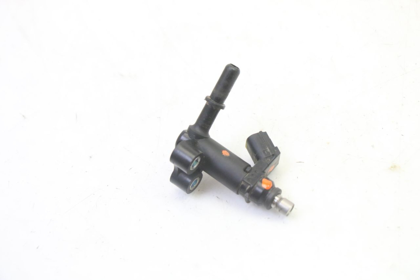 photo de FUEL INJECTOR YAMAHA YZ-F YZF 250 (2014 - 2018) - Component detail