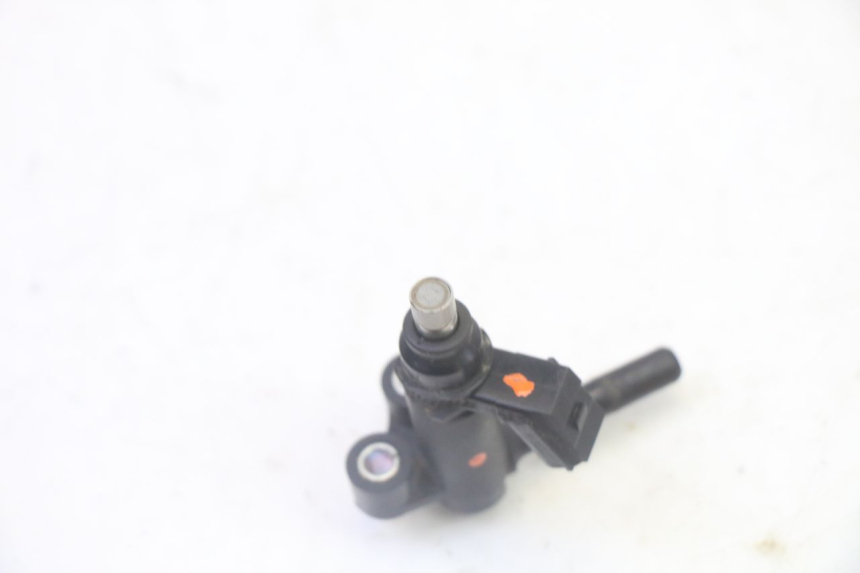 photo de FUEL INJECTOR YAMAHA YZ-F YZF 250 (2014 - 2018) - Technical close-up