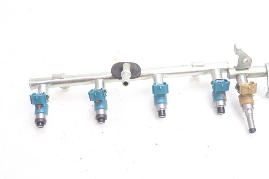 photo de FUEL INJECTOR YAMAHA YZF R6 600 (2008 - 2009) - Component detail
