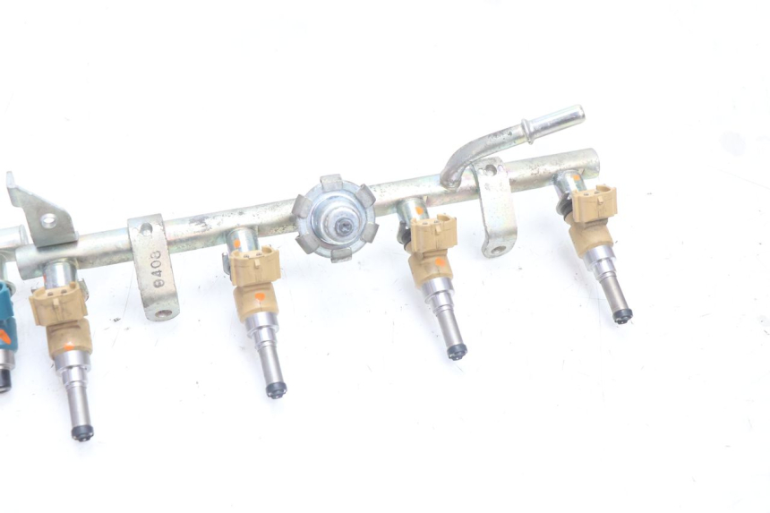 photo de FUEL INJECTOR YAMAHA YZF R6 600 (2008 - 2009) - Zoom on usage condition