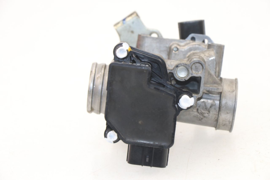 photo de INJECTION THROTTLE BODIES HONDA CBF 125 (2009 - 2015) - Surface and material condition