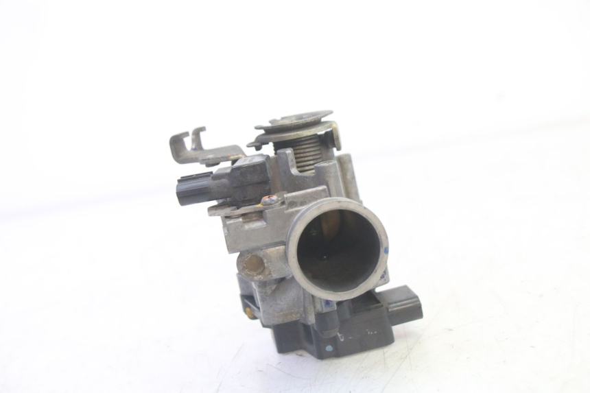 photo de INJECTION THROTTLE BODIES HONDA CBF 125 (2009 - 2015) - Alternative perspective