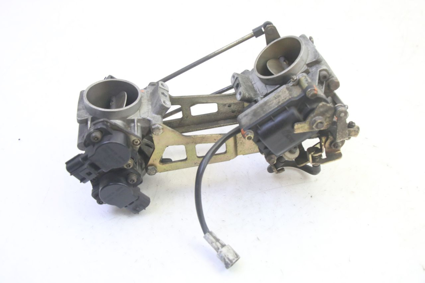 photo de INJECTION THROTTLE BODIES SUZUKI DL V STROM 1000 (2002 - 2007) - Checked used part
