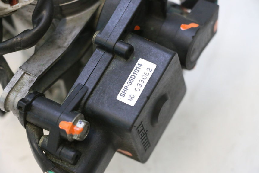 photo de INJECTION THROTTLE BODIES KAWASAKI ER-6 ER6 N 650 (2005 - 2009) - Checked used part