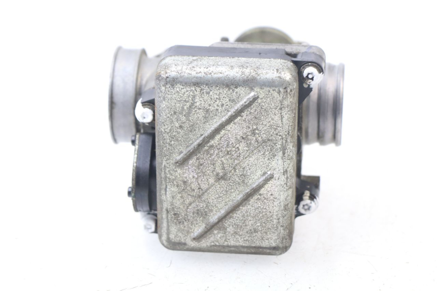 photo de INJECTION THROTTLE BODIES HONDA FES PANTHEON 125 (2003 - 2007) - Zoom on usage condition