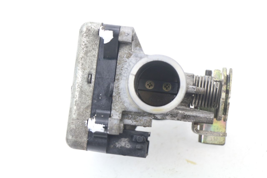 photo de INJECTION THROTTLE BODIES HONDA FES PANTHEON 125 (2003 - 2007) - Surface and material condition