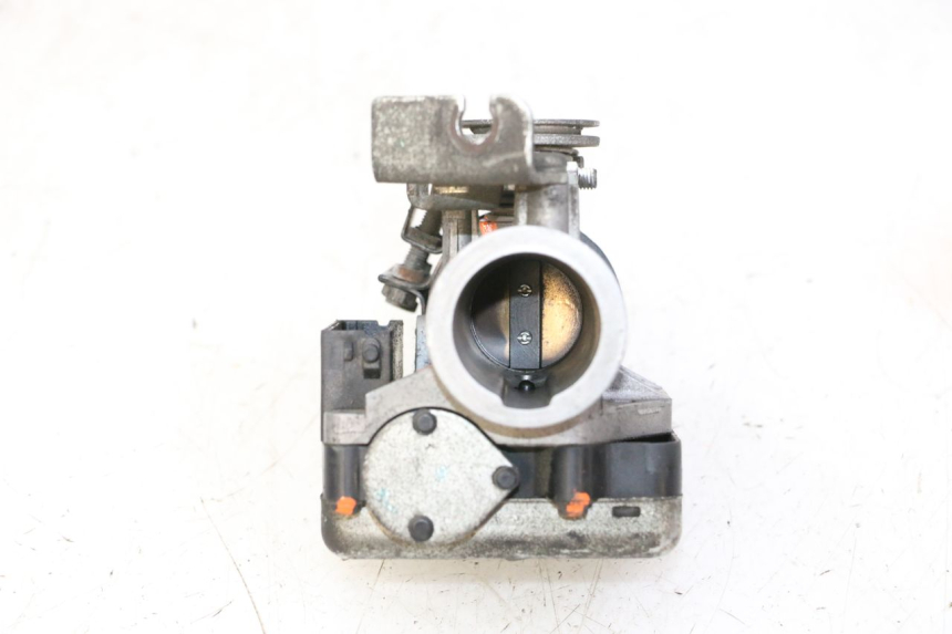 photo de INJECTION HONDA FES S-WING SWING ABS 125 (2007 - 2015) - Alternative perspective