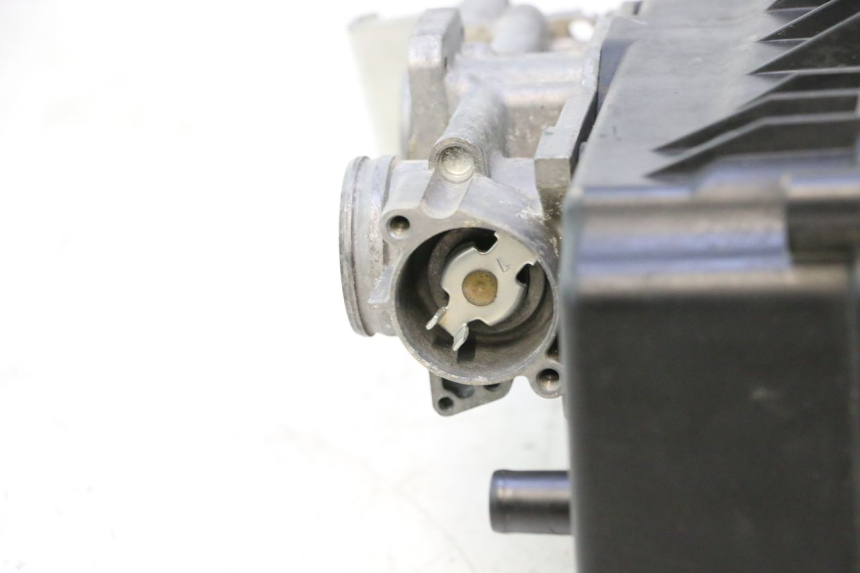 photo de INJECTION THROTTLE BODIES HONDA FJS SILVER WING SILVERWING 400 (2005 - 2008) - Surface and material condition