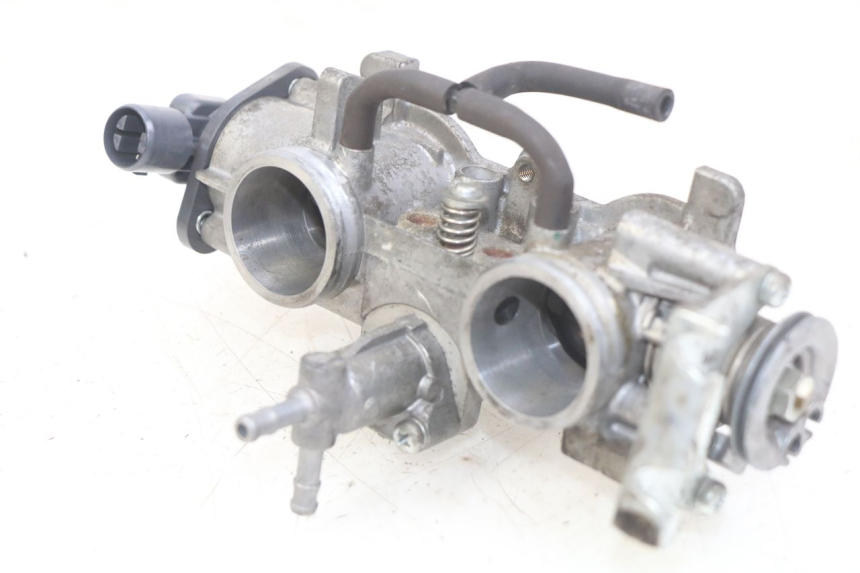 photo de INJECTION HONDA FJS SILVERWING SILVER WING 400 (2009 - 2016) - Fixing points details