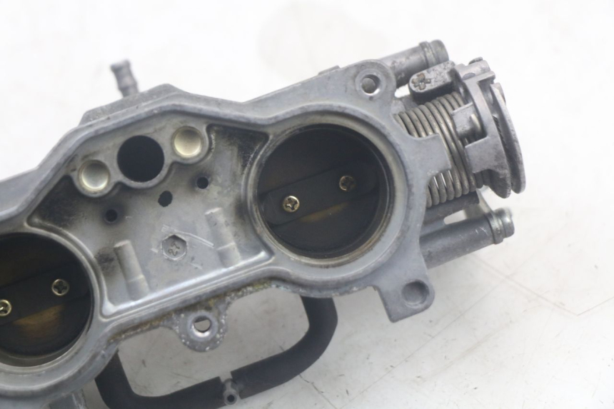 photo de INJECTION THROTTLE BODIES HONDA FJS SILVERWING SILVER WING 600 (2001 - 2010) - Zoom on usage condition