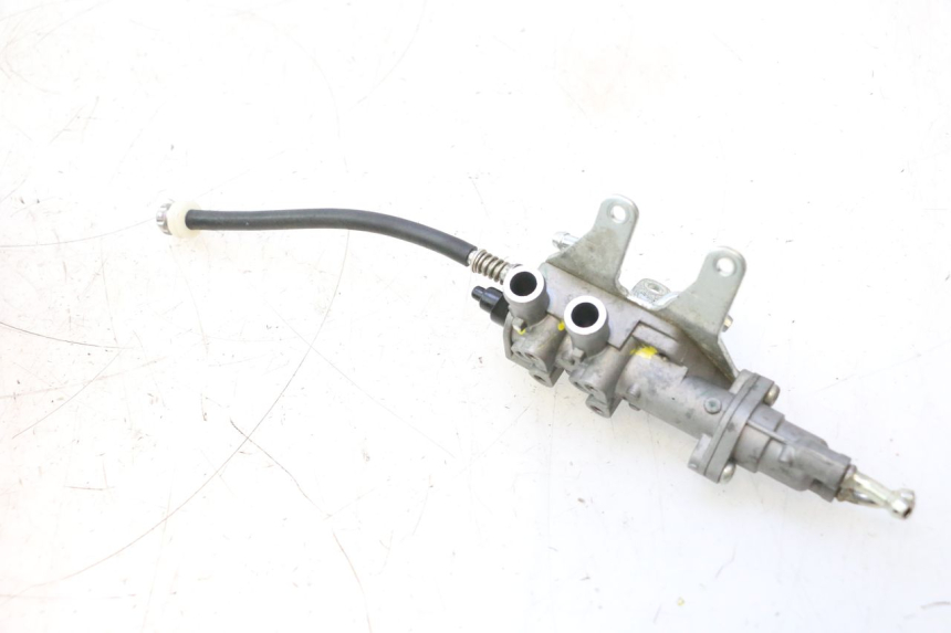 photo de INJECTION THROTTLE BODIES YAMAHA FZ8 800 (2010 - 2016) - Alternative angle