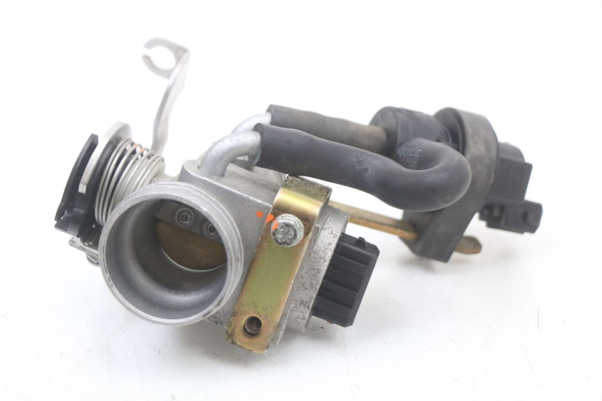 photo de INJECTION THROTTLE BODIES PEUGEOT GEOPOLIS RS 125 (2007 - 2009) - Zoom on usage condition