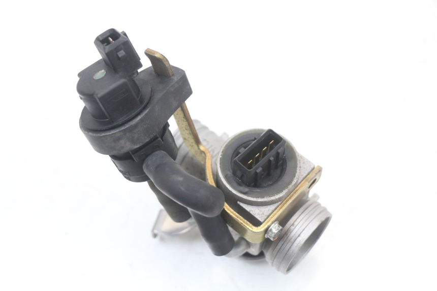 photo de INJECTION THROTTLE BODIES PEUGEOT GEOPOLIS RS 125 (2007 - 2009) - Fixing points details