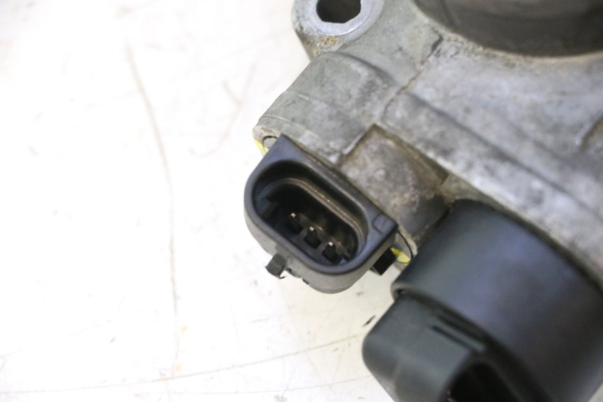 photo de INJECTION THROTTLE BODIES GILERA GP 800 (2007 - 2013) - Surface and material condition