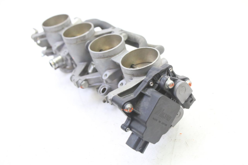 photo de INJECTION THROTTLE BODIES SUZUKI GSR 750 (2011 - 2017) - Distinctive features