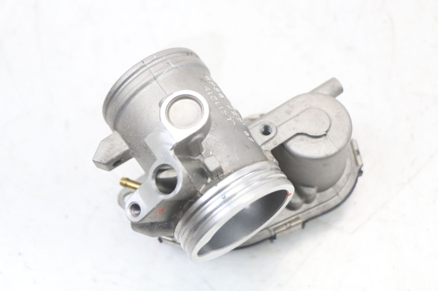 photo de INJECTION THROTTLE BODIES HUSQVARNA SVARTPILEN 401 (2018 - 2023) - Technical close-up