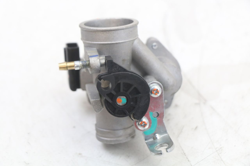 photo de INJECTION THROTTLE BODIES MASH LEGEND'R 4T 50 (2021 - 2025) - Fixing points details