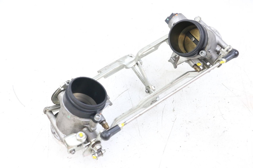 photo de INJECTION THROTTLE BODIES MOTO GUZZI NORGE 8V GT 1200 (2011 - 2016) - Surface and material condition