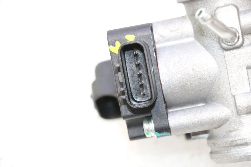 photo de INJECTION THROTTLE BODIES JM MOTORS OLDIES 4T 50 (2020 - 2026) - Technical close-up