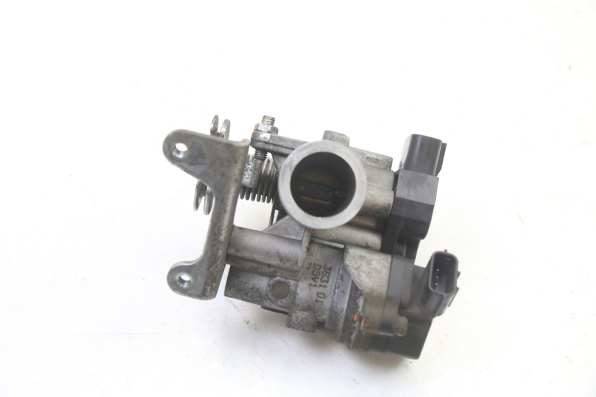 photo de INJECTION THROTTLE BODIES MBK OVETTO 4T 50 (2008 - 2016) - Zoom on usage condition