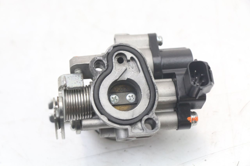 photo de INJECTION THROTTLE BODIES PEUGEOT STREETZONE 4T 50 (2018 - 2023) - Zoom on usage condition