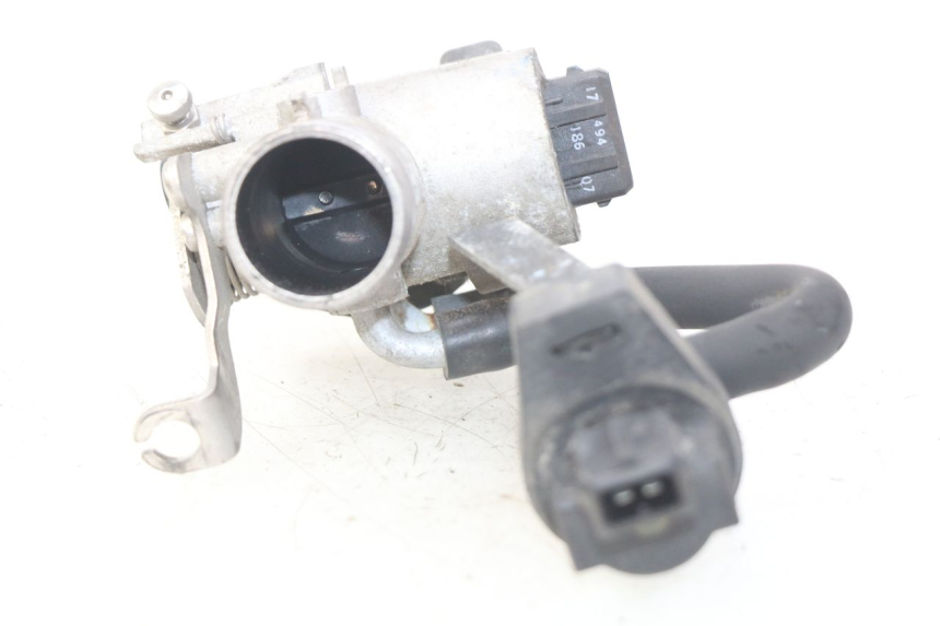 photo de INJECTION THROTTLE BODIES PEUGEOT SATELIS COMPRESSOR K15 125 (2006 - 2009) - Technical close-up