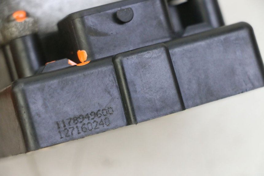 photo de INJECTION THROTTLE BODIES PEUGEOT SATELIS 125 (2013 - 2018) - Zoom on usage condition