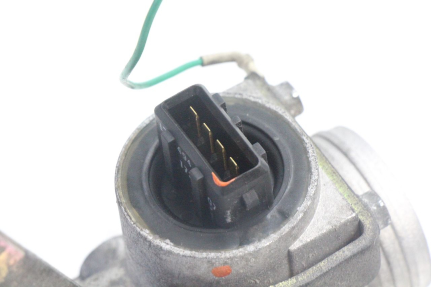 photo de INJECTION THROTTLE BODIES PEUGEOT SATELIS 125 (2006 - 2009) - Fixing points details
