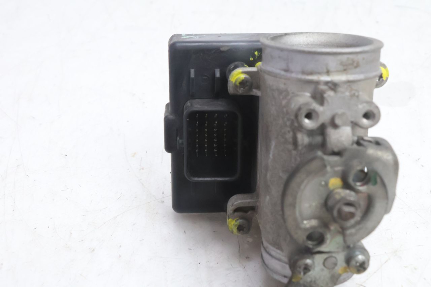 photo de INJECTION THROTTLE BODIES PEUGEOT SATELIS 125 (2013 - 2018) - Technical close-up