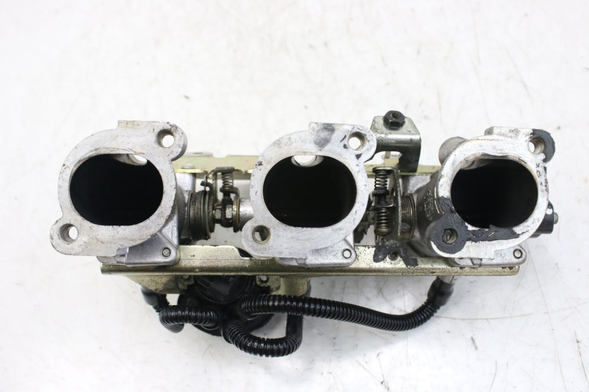 photo de INJECTION TRIUMPH SPRINT ST 955 (1999 - 2001) - Component detail