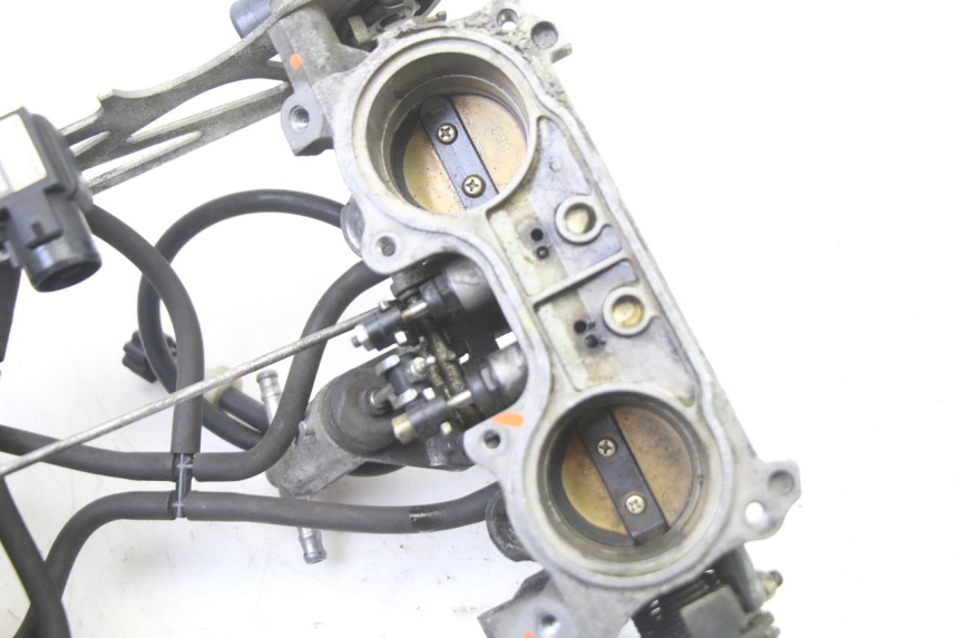 photo de INJECTION THROTTLE BODIES HONDA ST PAN EUROPEAN 1300 (2002 - 2013) - Zoom on usage condition