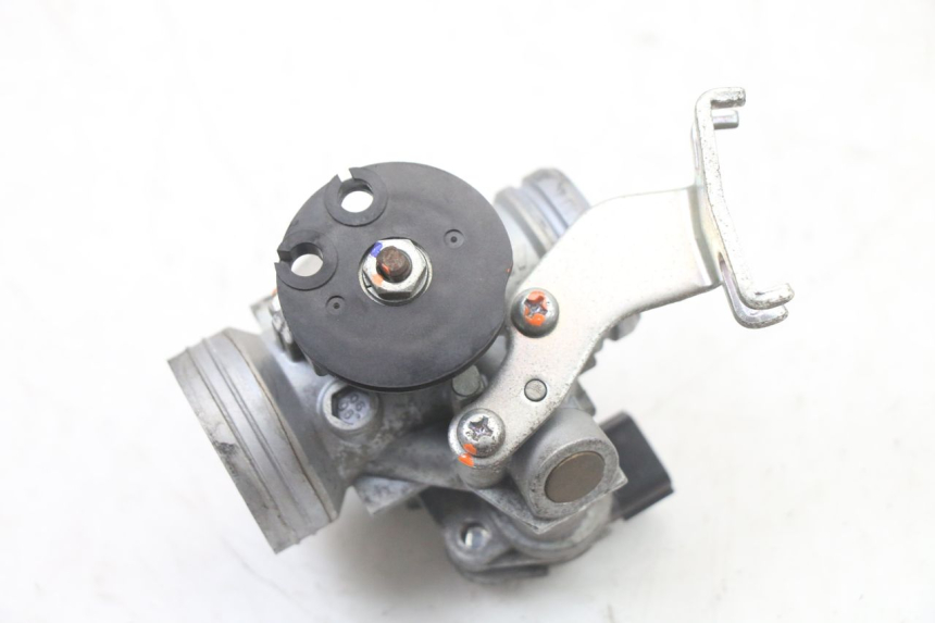 photo de INJECTION THROTTLE BODIES SUZUKI BURGMAN 125 (2018 - 2021) - Fixing points details