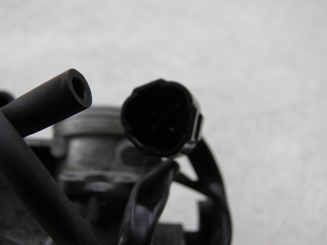 photo de INJECTION THROTTLE BODIES SUZUKI BURGMAN EXECUTIVE 650 (2008 - 2010) - Component zoom