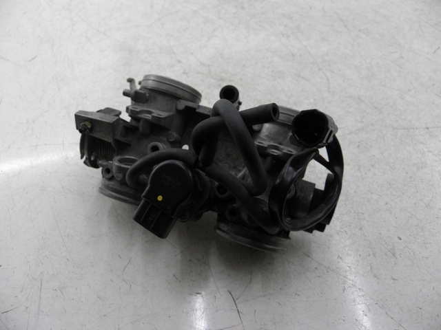 photo de INJECTION THROTTLE BODIES SUZUKI BURGMAN EXECUTIVE 650 (2008 - 2010) - Zoom on usage condition