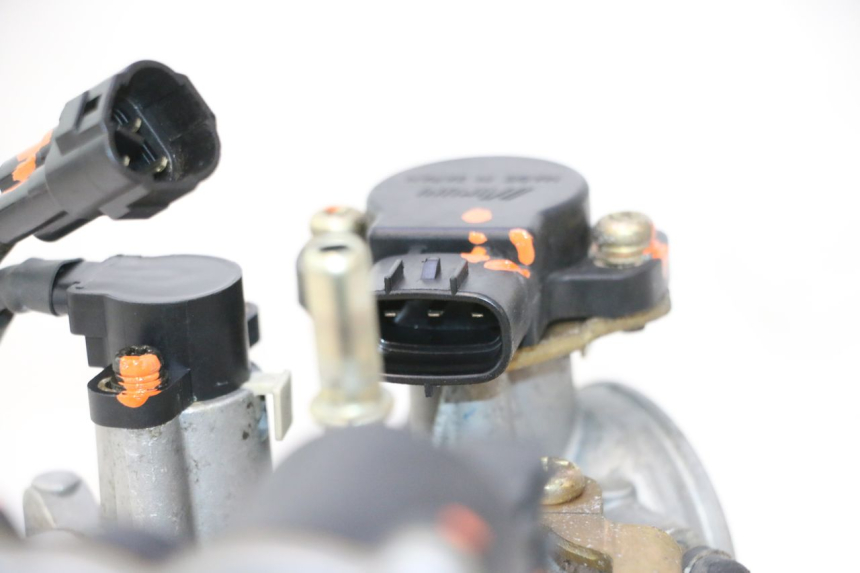 photo de INJECTION THROTTLE BODIES SUZUKI SV S 650 (2003 - 2009) - Alternative perspective