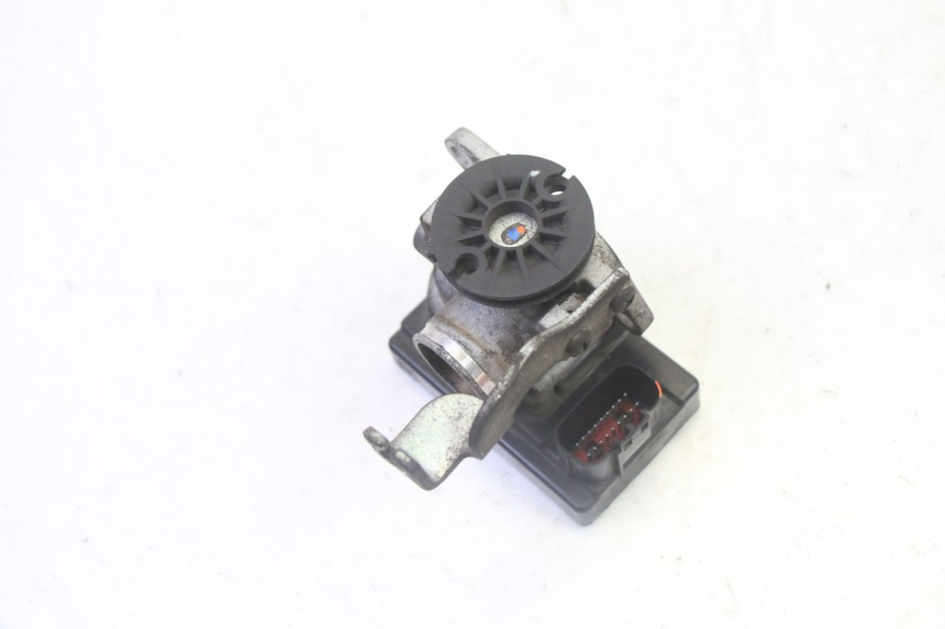 photo de INJECTION THROTTLE BODIES PEUGEOT TWEET PRO CARGO 50 (2018 - 2022) - Technical close-up