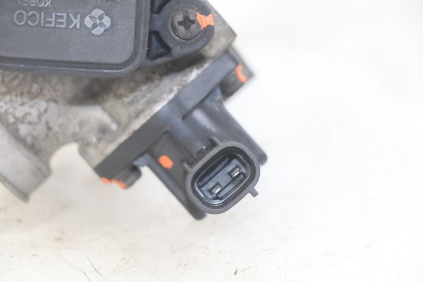 photo de INJECTION DAELIM VJ ROADWIN FI 125 (2008 - 2017) - Fixing points details