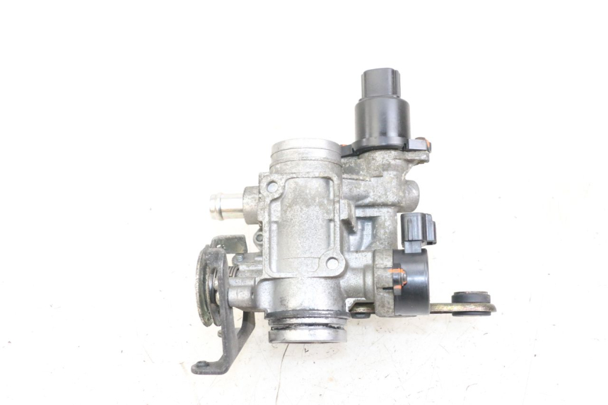 photo de INJECTION YAMAHA X-MAX XMAX 250 (2006 - 2009) - Fixing points details