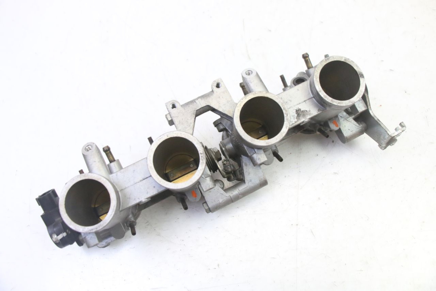 photo de INJECTION THROTTLE BODIES YAMAHA XJ6 ABS 600 (2008 - 2016) - Surface and material condition