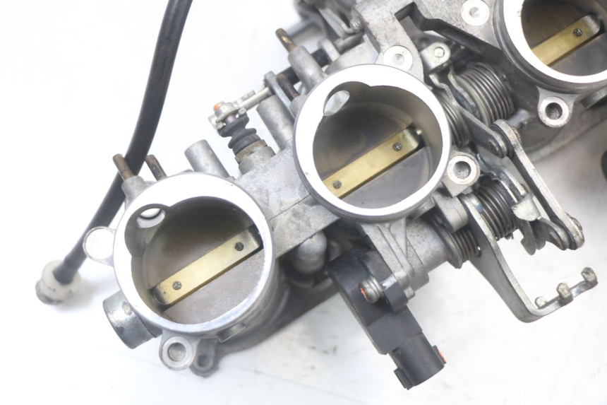 photo de INJECTION THROTTLE BODIES YAMAHA FZ1 FAZER 1000 (2007 - 2009) - Component detail