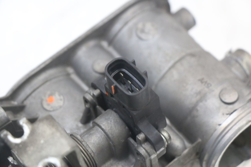 photo de INJECTION THROTTLE BODIES YAMAHA FZ1 FAZER 1000 (2007 - 2009) - Additional view of the item