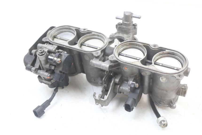 photo de INJECTION THROTTLE BODIES YAMAHA FZ1 FAZER 1000 (2007 - 2009) - Distinctive features